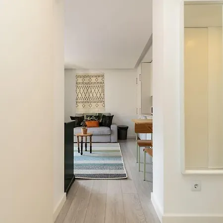 Botanical Design W Terrace For 2 In Uptown Area Lisboa