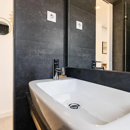 Διαμέρισμα Botanical Design W Terrace For 2 In Uptown Area Lisboa
